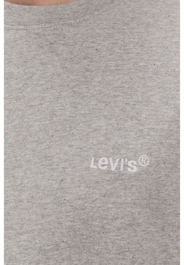 Levi's® - Levi's - T-shirt. Okazja: na spotkanie biznesowe. Kolor: szary. Materiał: bawełna, dzianina. Wzór: aplikacja. Styl: biznesowy