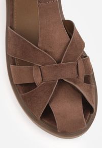 Born2be - Ciemnobrązowe Sandały VICES w Stylu Retro z Przeplatanymi Paskami Haidanassa. Okazja: na co dzień, do pracy. Zapięcie: pasek. Kolor: brązowy. Materiał: len. Wzór: paski. Sezon: lato. Styl: retro #3