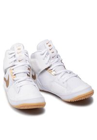 Nike Buty Fury AO2416 170 Biały. Kolor: biały. Materiał: materiał