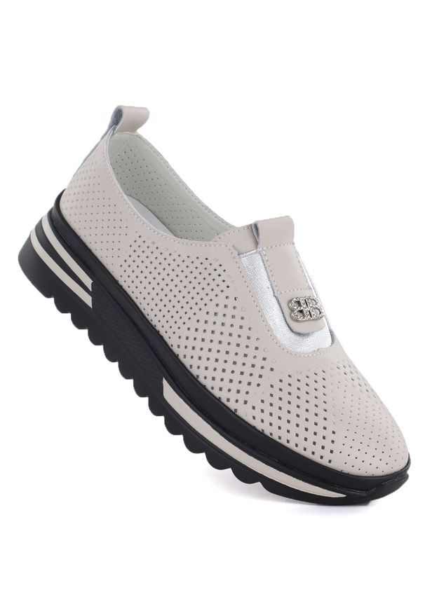 Skórzane półbuty damskie ażurowe na platformie beżowe S.Barski 7092. Okazja: na co dzień. Kolor: beżowy. Materiał: skóra. Szerokość cholewki: normalna. Wzór: ażurowy. Obcas: na platformie. Styl: casual, sportowy