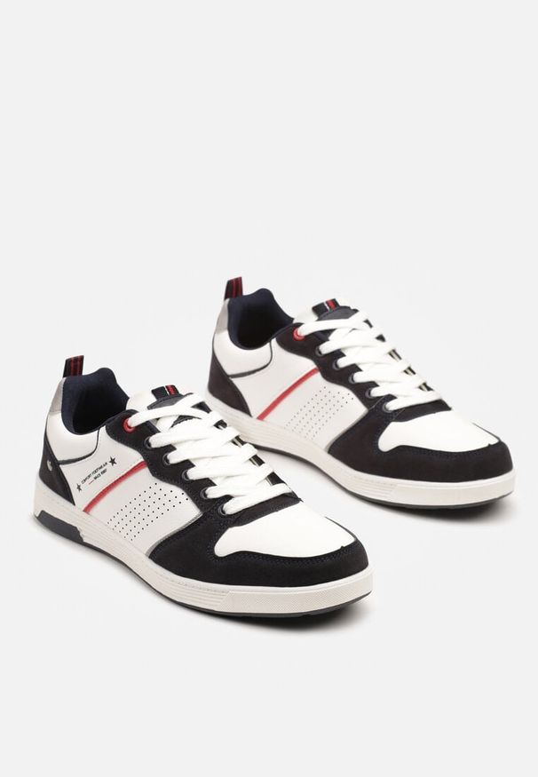 Born2be - Białe Buty Sportowe Sneakersy z Napisem i Perforacją Arandira. Okazja: na co dzień. Zapięcie: sznurówki. Kolor: biały. Materiał: jeans. Wzór: napisy