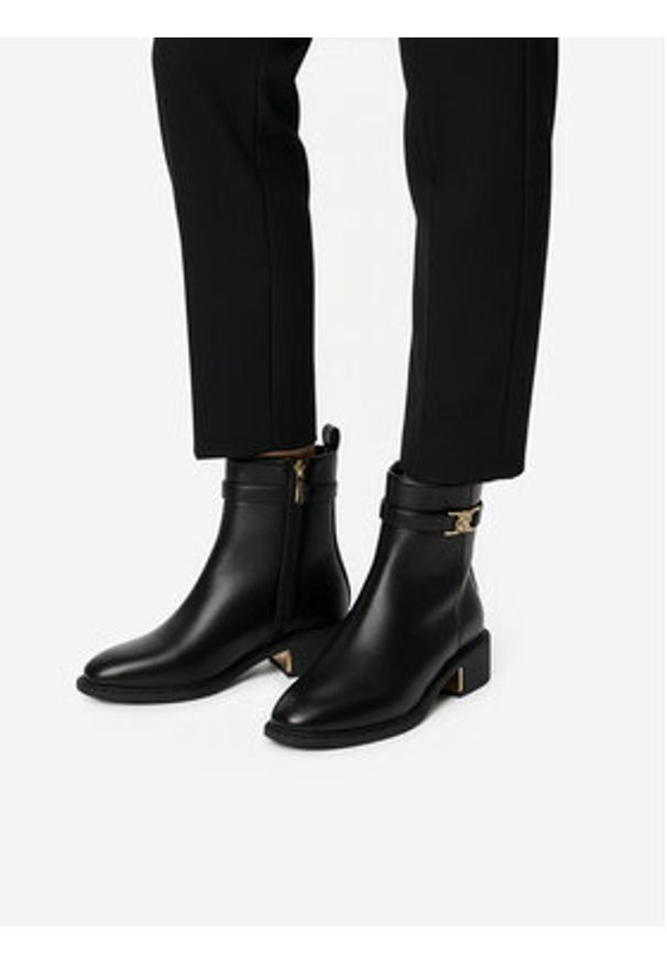 Nine West Botki CEO-GAJDA-01 Czarny. Kolor: czarny. Materiał: materiał