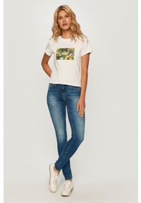 Levi's® - Levi's - T-shirt. Okazja: na spotkanie biznesowe, na co dzień. Kolor: biały. Materiał: dzianina. Wzór: nadruk. Styl: biznesowy, casual #3