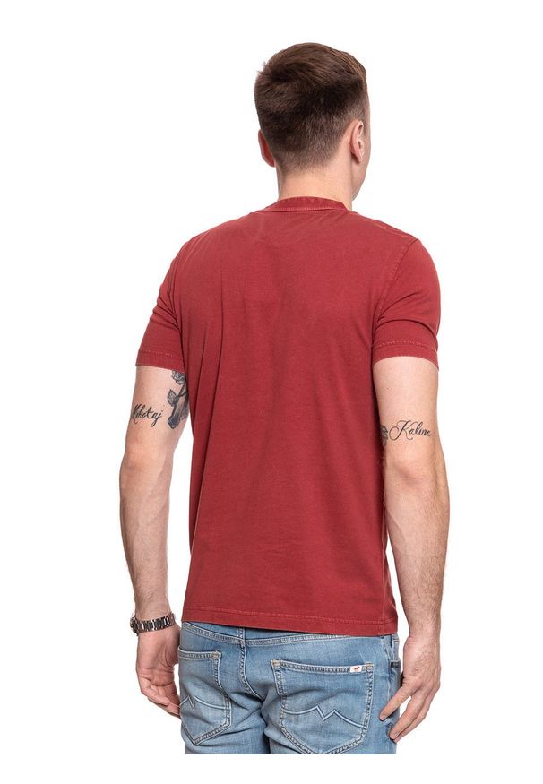 Mustang - MĘSKI T-SHIRT MUSTANG Alex C Print 1009013 7194. Wzór: nadruk