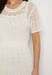 Born2be - Jasnobeżowa Ażurowa Sukienka z Wiskozą Zoriena. Okazja: na co dzień. Kolor: beżowy. Materiał: wiskoza. Długość rękawa: na ramiączkach. Wzór: ażurowy. Typ sukienki: proste. Styl: casual, elegancki, boho #6