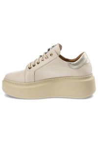 Beżowe Sneakersy Armodo Modne Skórzane Buty Damskie. Kolor: beżowy. Materiał: skóra. Szerokość cholewki: normalna. Wzór: grochy #7
