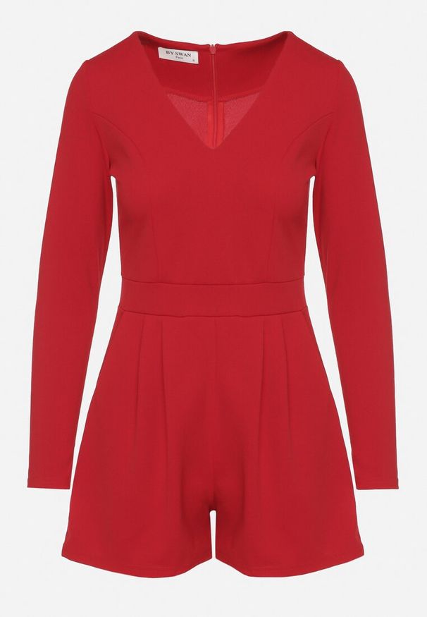 Born2be - Czerwony Kombinezon z Wiskozą z Dekoltem w Serek i Zakładkami Adivina. Okazja: na co dzień. Kolor: czerwony. Materiał: wiskoza. Długość rękawa: długi rękaw. Długość: krótkie. Styl: casual, elegancki