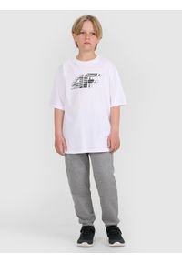 4f - 4F T-shirt oversize z nadrukiem chłopięcy - biały 158 (12-13 lat). Okazja: na co dzień. Kolor: biały. Materiał: jersey, bawełna, materiał. Wzór: nadruk. Sezon: lato. Styl: sportowy, klasyczny, casual