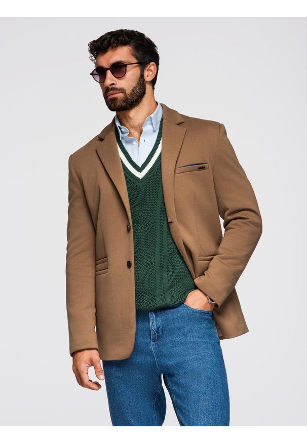 Ombre Clothing - Dzianinowa męska marynarka o dopasowany kroju - jasnobrązowa V4 - Rozmiar: XL. Okazja: na spotkanie biznesowe, do pracy, na co dzień. Kolor: brązowy. Materiał: dzianina. Styl: klasyczny, biznesowy, casual, elegancki