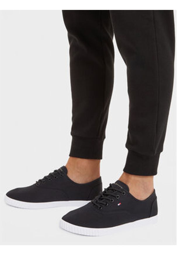 TOMMY HILFIGER - Tommy Hilfiger Tenisówki Canvas Lace Up Sneaker FW0FW07805 Czarny. Kolor: czarny. Materiał: materiał