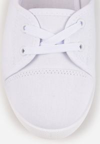 Born2be - Białe Tenisówki z Niską Cholewką i Ozdobnym Sznurowaniem Maelisa. Okazja: na co dzień. Wysokość cholewki: przed kostkę. Kolor: biały. Materiał: jeans. Szerokość cholewki: normalna. Styl: klasyczny, casual #8