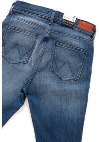 Wrangler - WRANGLER HIGH RISE SKINNY VINTAGE BLUE W27HX785R. Stan: podwyższony. Styl: vintage #10