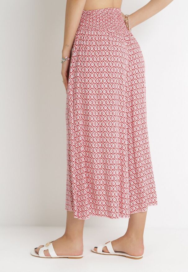 Born2be - Różowe Wiskozowe Spodnie z Szerokimi Nogawkami i Gumką w Pasie Athulia. Kolor: różowy. Materiał: wiskoza. Sezon: wiosna, lato