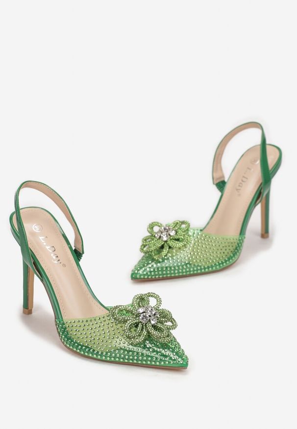 Renee - Zielone Sandały Silvija. Zapięcie: pasek. Kolor: zielony. Materiał: lakier. Wzór: kwiaty, gładki. Styl: elegancki, glamour