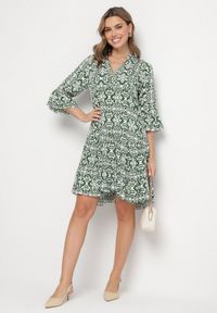 Born2be - Zielona Bawełniana Sukienka Rozkloszowana z Falbanką w Ornamentalny Wzór Laneloren. Kolor: zielony. Materiał: bawełna #7