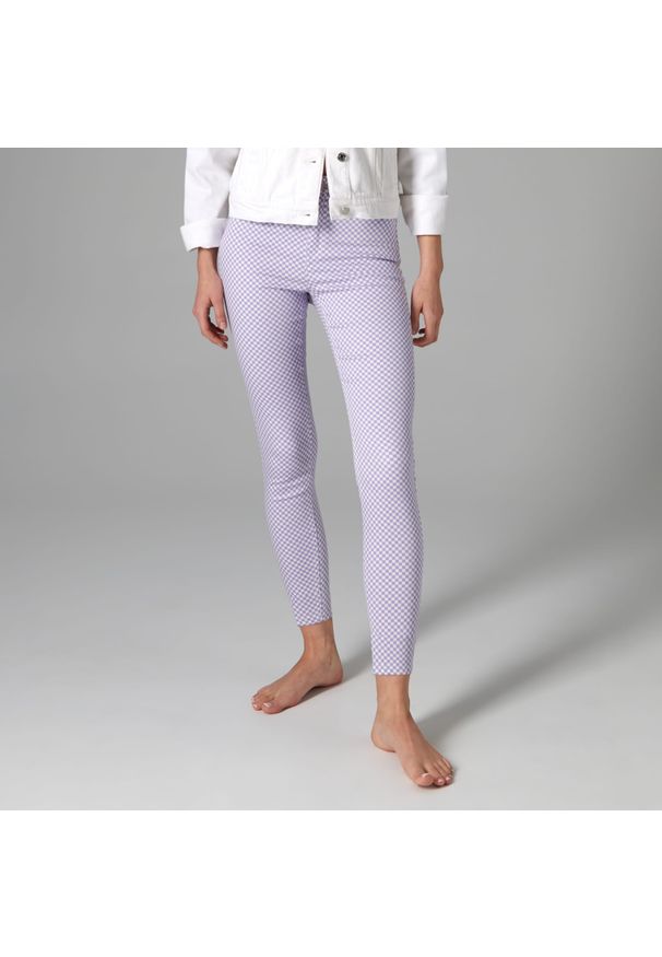 Sinsay - Jegginsy skinny high waist - Kremowy. Stan: podwyższony. Kolor: kremowy