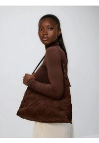 Reserved - Torebka z imitacji zamszu - ciemnobrązowy. Kolor: brązowy. Materiał: zamszowe #1