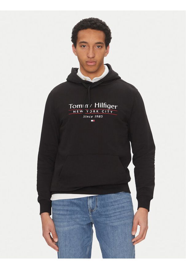 TOMMY HILFIGER - Tommy Hilfiger Bluza Center Stack MW0MW38672 Czarny Regular Fit. Kolor: czarny. Materiał: bawełna