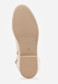 Born2be - Beżowe Botki Ażurowe Ozdobione Metaliczną Aplikacją Iomosa. Okazja: na co dzień, do pracy. Kolor: beżowy. Materiał: prążkowany, skóra. Wzór: ażurowy, aplikacja. Styl: casual, elegancki #3