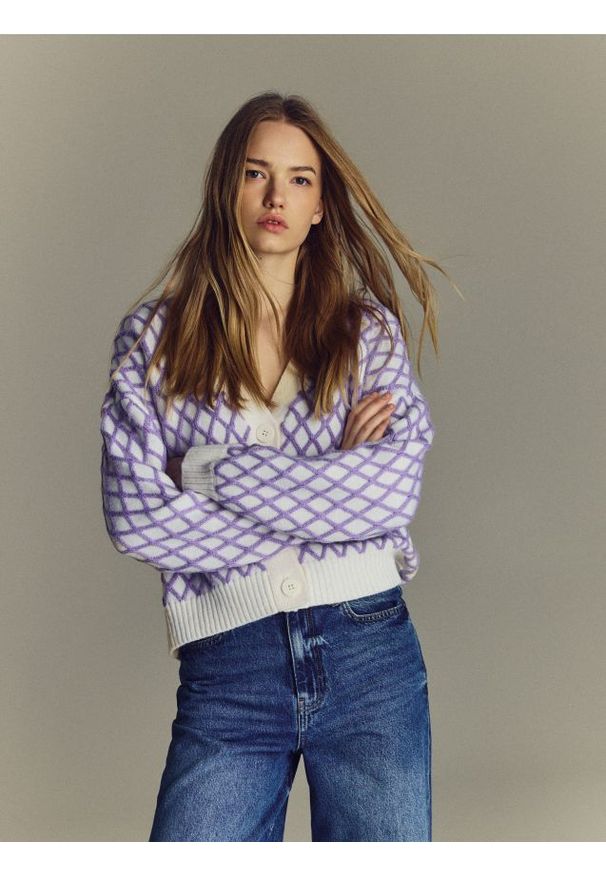 Reserved - Kardigan ze strukturalnym wzorem - wielobarwny. Materiał: dzianina