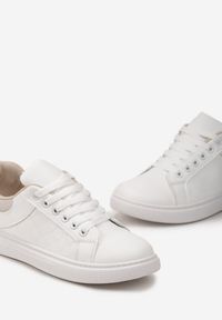 Born2be - Biało-Beżowe Klasyczne Sneakersy Siremea. Okazja: na co dzień. Kolor: biały #4