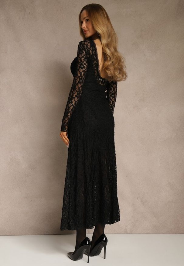 Renee - Czarna Elegancka Sukienka z Koronki z Odkrytymi Plecami Lilafera. Okazja: na co dzień. Typ kołnierza: dekolt na plecach. Kolor: czarny. Materiał: koronka. Długość rękawa: na ramiączkach. Wzór: koronka. Styl: elegancki