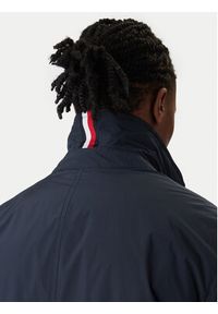 TOMMY HILFIGER - Tommy Hilfiger Płaszcz przejściowy MW0MW42569 Granatowy Regular Fit. Kolor: niebieski. Materiał: syntetyk #5