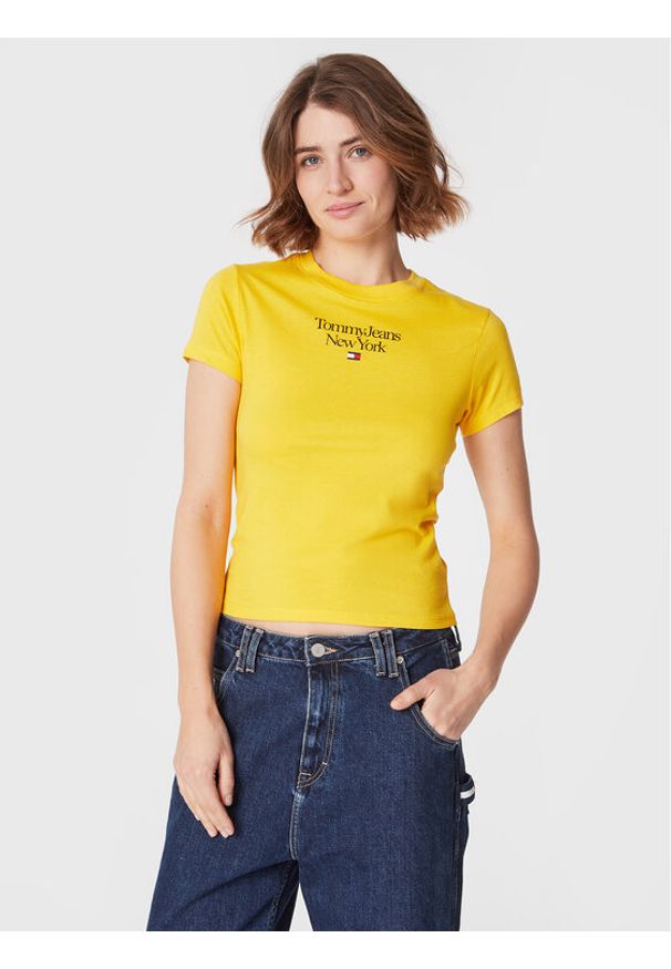 Tommy Jeans T-Shirt Essential Logo DW0DW14899 Żółty Regular Fit. Kolor: żółty. Materiał: bawełna, syntetyk