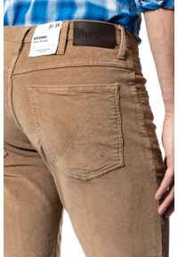 Wrangler - WRANGLER SPODNIE MĘSKIE ARIZONA TOASTED COCONUT W12OEC453. Materiał: sztruks