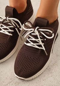 Born2be - Brązowe Sneakersy z Podwójnym Sznurowaniem Fontarin. Nosek buta: okrągły. Kolor: brązowy. Materiał: materiał. Obcas: na obcasie. Wysokość obcasa: niski #5