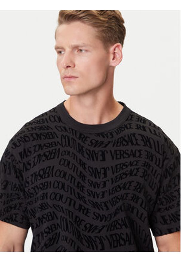 Versace Jeans Couture T-Shirt 79GAH6R0 JS511 Czarny Regular Fit. Kolor: czarny. Materiał: bawełna
