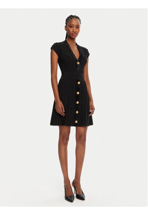 Balmain Sukienka dzianinowa DF0R7086KH64 Czarny Regular Fit. Kolor: czarny. Materiał: wiskoza