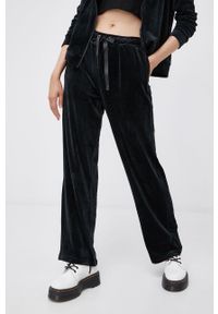 Vero Moda - Spodnie. Kolor: czarny. Materiał: dzianina. Wzór: gładki #3
