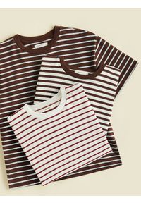 Reserved - Bawełniany t-shirt w paski - wielobarwny. Materiał: bawełna. Wzór: paski