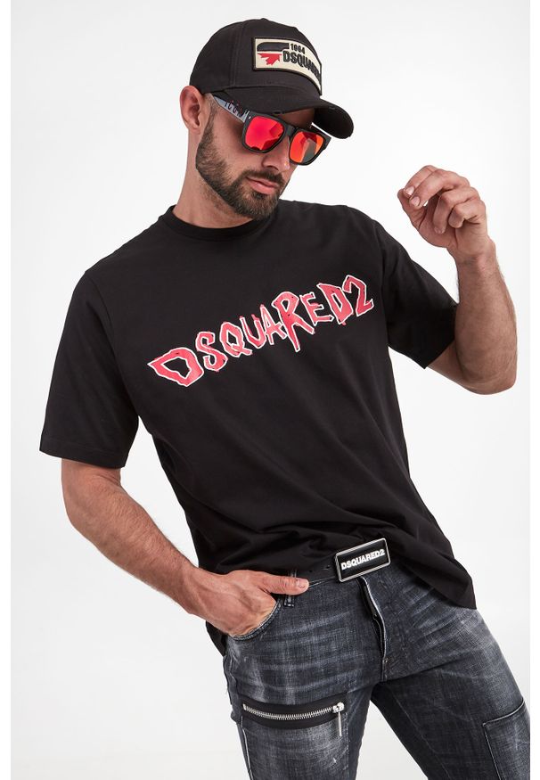 T-shirt DSQUARED2. Materiał: tkanina, bawełna. Długość rękawa: krótki rękaw. Długość: krótkie. Wzór: nadruk