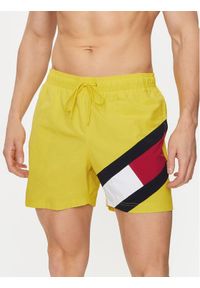 TOMMY HILFIGER - Tommy Hilfiger Szorty kąpielowe UM0UM02048 Żółty Slim Fit. Kolor: żółty. Materiał: syntetyk #1