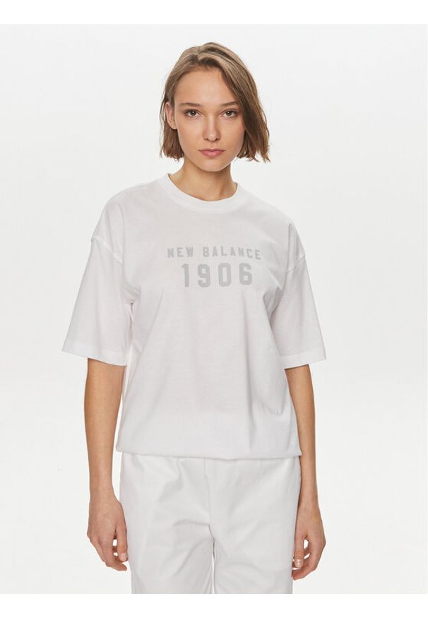New Balance T-Shirt WT41519 Biały Oversize. Kolor: biały. Materiał: bawełna