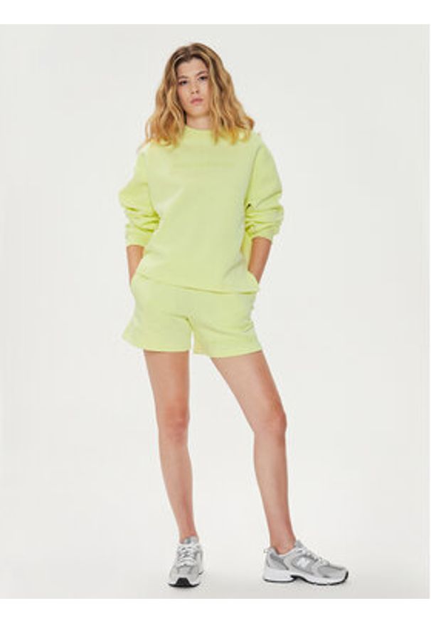 New Balance Szorty sportowe Hyperembossed WS41550 Zielony Regular Fit. Kolor: zielony. Materiał: syntetyk, bawełna