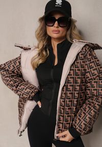 Renee - Beżowa Casualowa Kurtka Dwustronna Typu Puffer ze Ściągaczami i Kapturem Erisalanne. Okazja: na co dzień. Kolor: beżowy. Materiał: jeans. Styl: casual #5