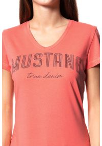 Mustang - MUSTANG T SHIRT DAMSKI Alexia C Print Porcelain Rose 1009392 8204. Wzór: nadruk