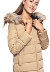 Wrangler - DAMSKA KURTKA ZIMOWA WRANGLER LONG PUFFER CLAY BEIGE W4126VJWM. Materiał: puch, futro. Sezon: zima #4