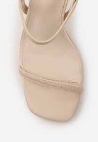 Born2be - Beżowe Sandały na Szpilce z Elastycznymi Paskami i Kwadratowym Noskiem Sarorin. Okazja: na wesele, na co dzień, na ślub cywilny. Zapięcie: pasek. Kolor: beżowy. Wzór: paski. Obcas: na szpilce. Styl: casual, elegancki. Wysokość obcasa: średni #9