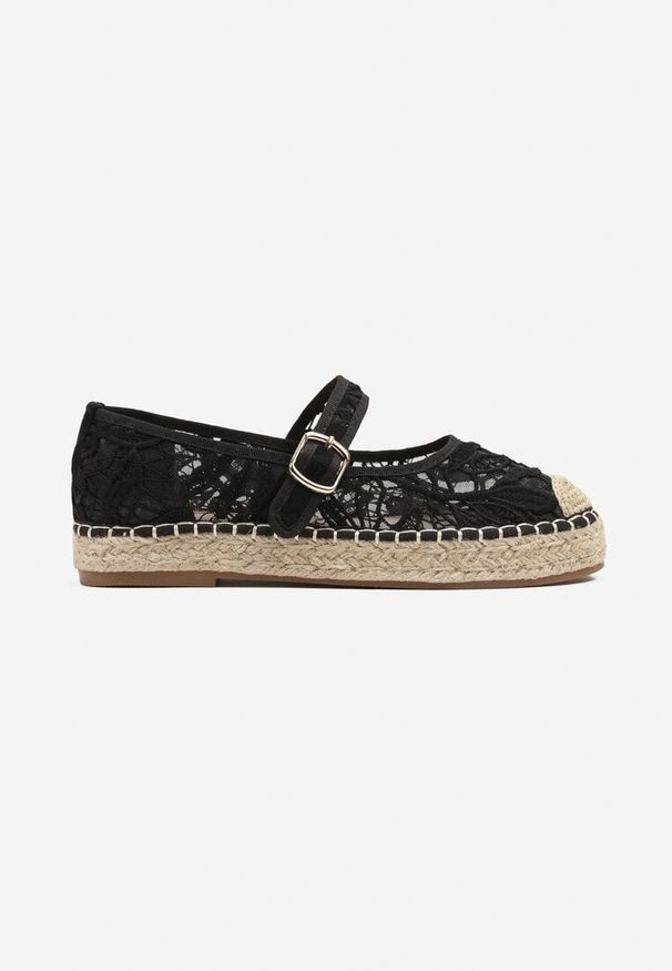 Renee - Czarne Espadryle na Plecionej Podeszwie z Paskiem i Koronkową Cholewką Tatonia. Okazja: na plażę, na spacer, na co dzień, na imprezę. Zapięcie: pasek. Kolor: czarny. Materiał: koronka. Szerokość cholewki: normalna. Wzór: koronka. Sezon: lato. Styl: elegancki, casual