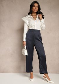 Renee - Granatowe Eleganckie Spodnie o Szerokim Kroju z Satynowym Połyskiem Lionea. Okazja: na spotkanie biznesowe, na co dzień. Kolor: niebieski. Materiał: satyna. Styl: elegancki