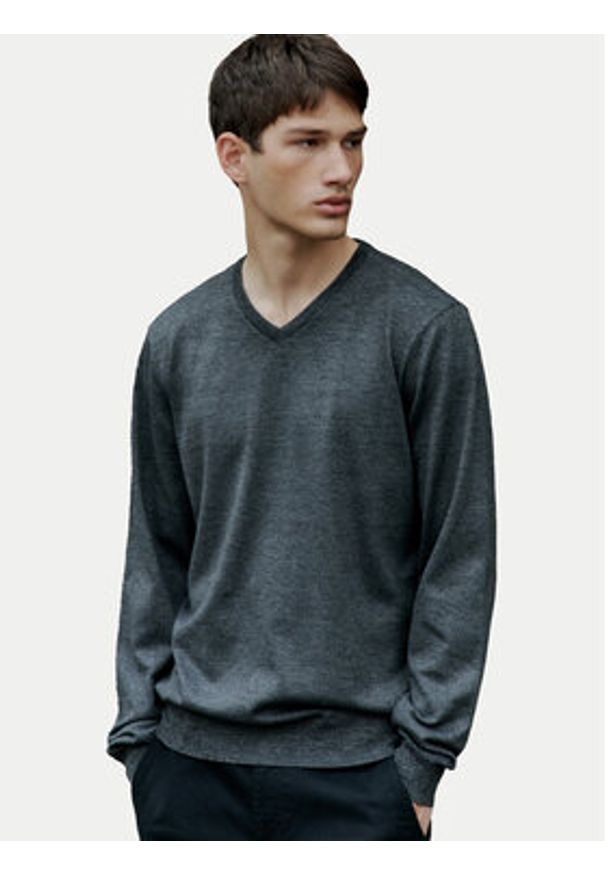Blend Sweter 20717955 Czarny Regular Fit. Kolor: czarny. Materiał: syntetyk