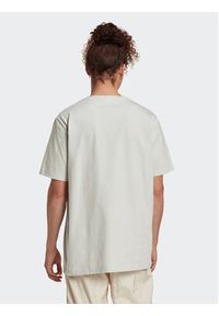 Adidas - adidas T-Shirt Reveal Essentials HK2723 Beżowy Loose Fit. Kolor: beżowy. Materiał: bawełna #4