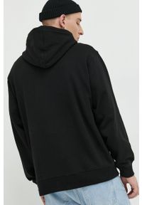 Vans bluza bawełniana męska kolor czarny z kapturem z aplikacją VN0006EFBLK1-black. Typ kołnierza: kaptur. Kolor: czarny. Materiał: bawełna. Wzór: aplikacja #5