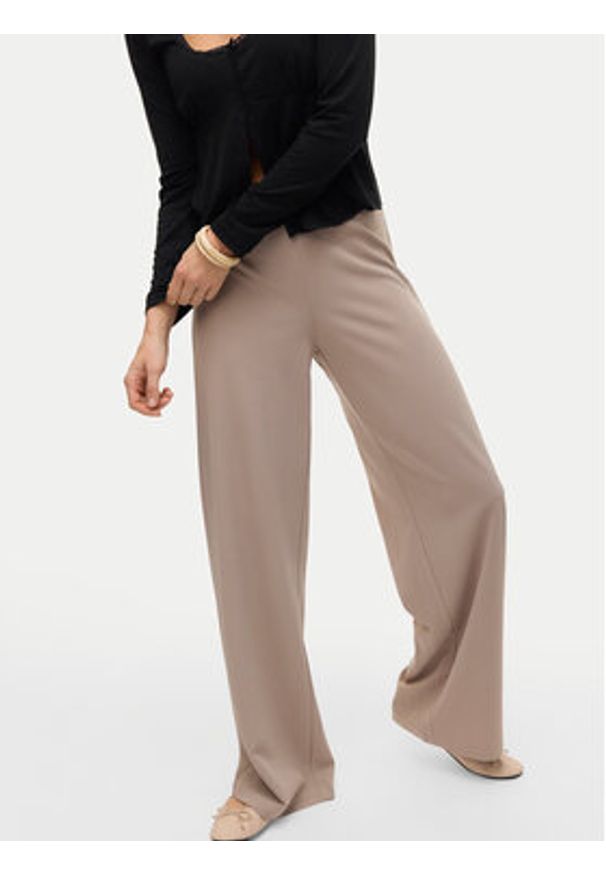 Vero Moda Spodnie materiałowe Berlin 10318454 Beżowy Wide Leg. Kolor: beżowy. Materiał: syntetyk