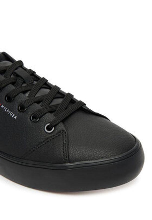 TOMMY HILFIGER - Tommy Hilfiger Sneakersy Th Hi Vulc Core Low Ii Ess FM0FM05511 Czarny. Kolor: czarny. Materiał: skóra