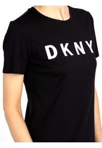 DKNY T-Shirt W3276CNA Czarny Regular Fit. Kolor: czarny. Materiał: bawełna #5